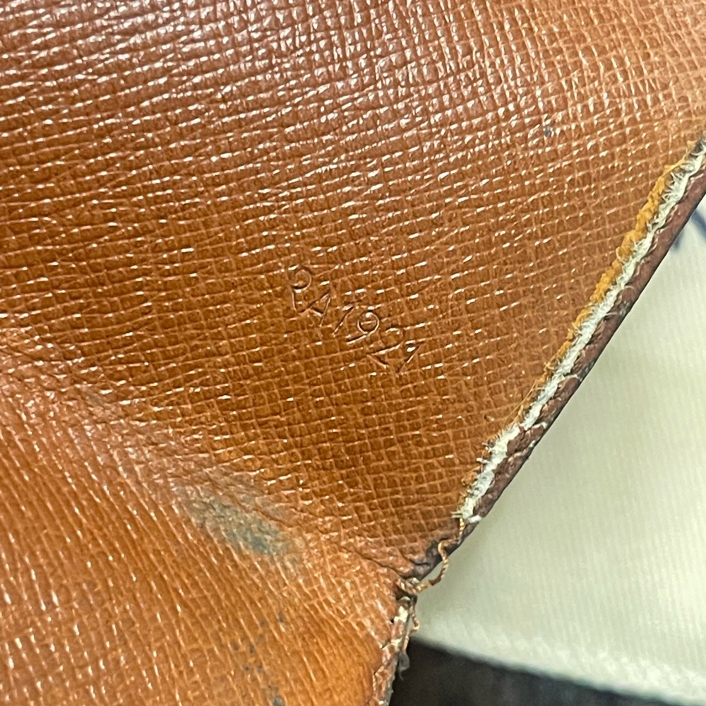 Louis Vuitton Brown and Gold Monogram Key Pouch - Picture 9 of 14